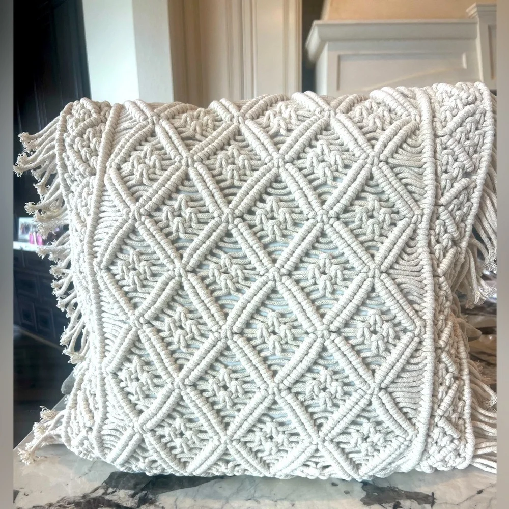 Accent Pillow- Crochet Fringe- Cream/Tan- 16”x16”